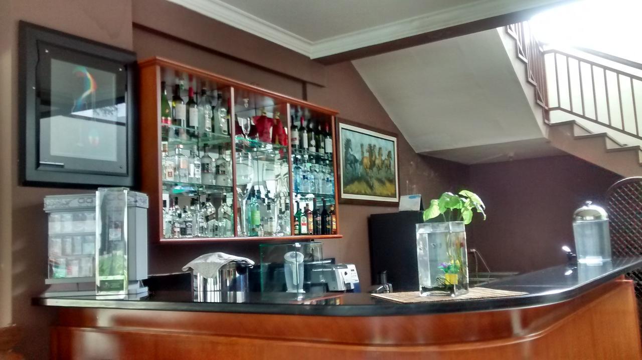La Oma Hotel Лембанг Екстериор снимка