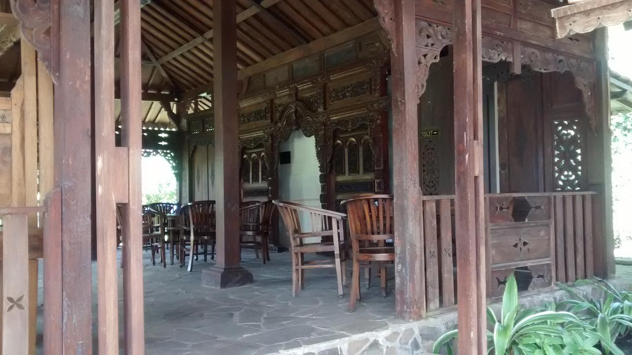 La Oma Hotel Лембанг Екстериор снимка